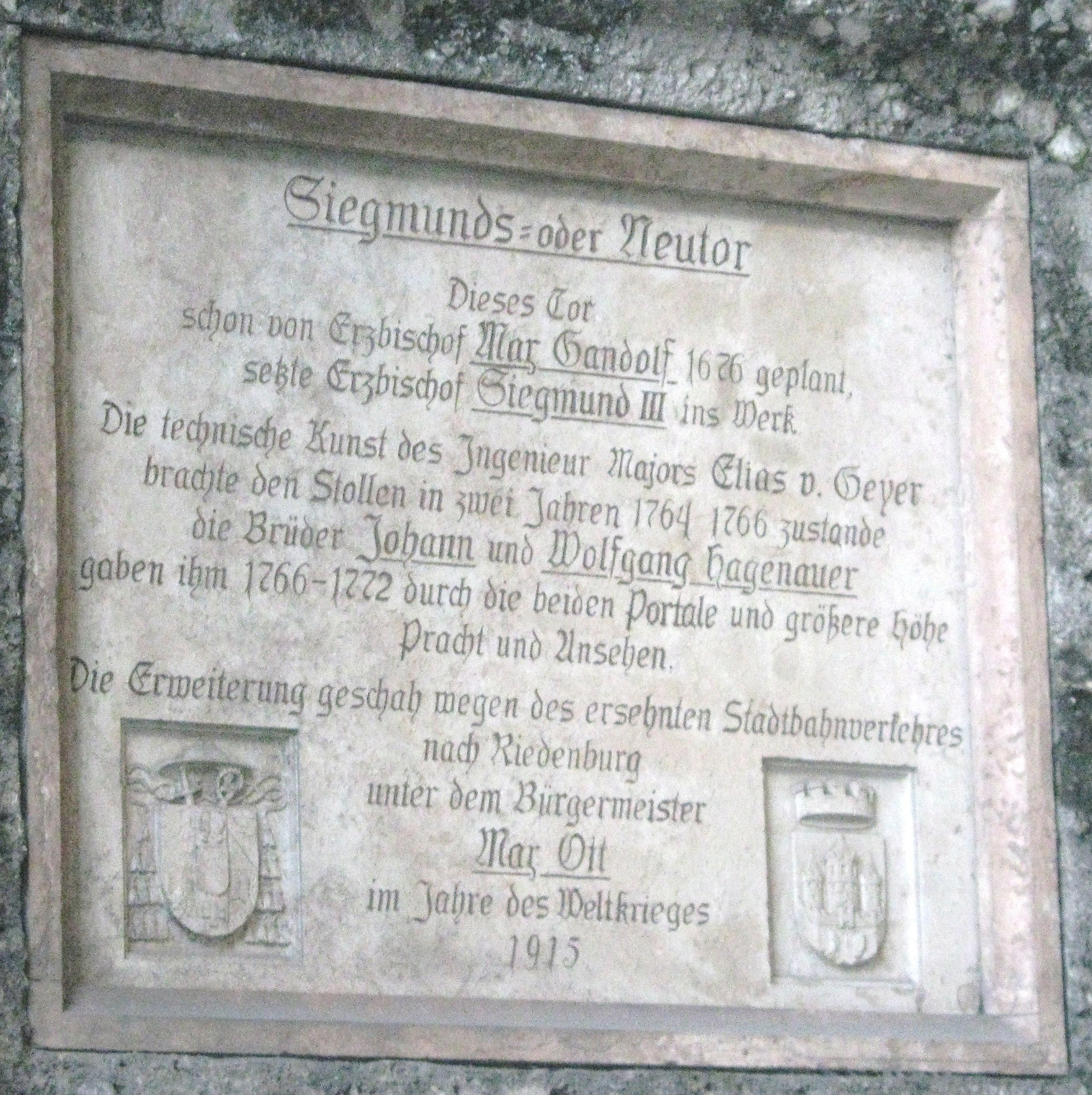 Gedenktafel am Neutor für die Gründer desselbigen