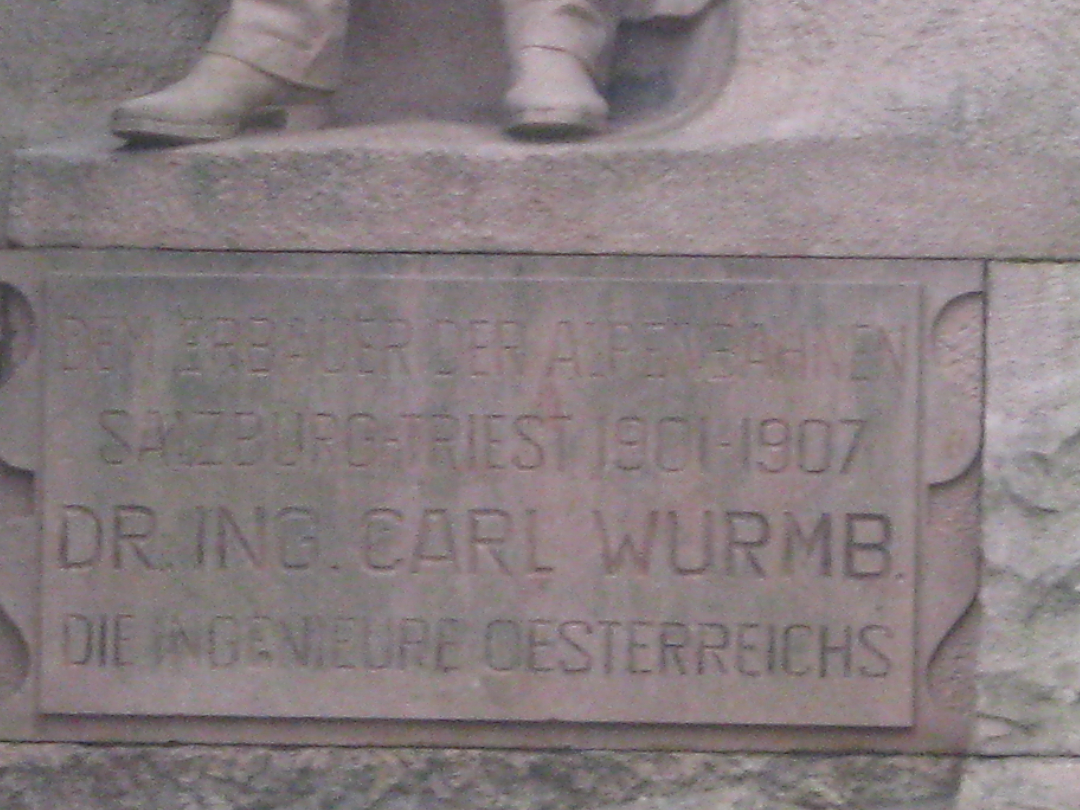 Inschrift auf dem Denkmal