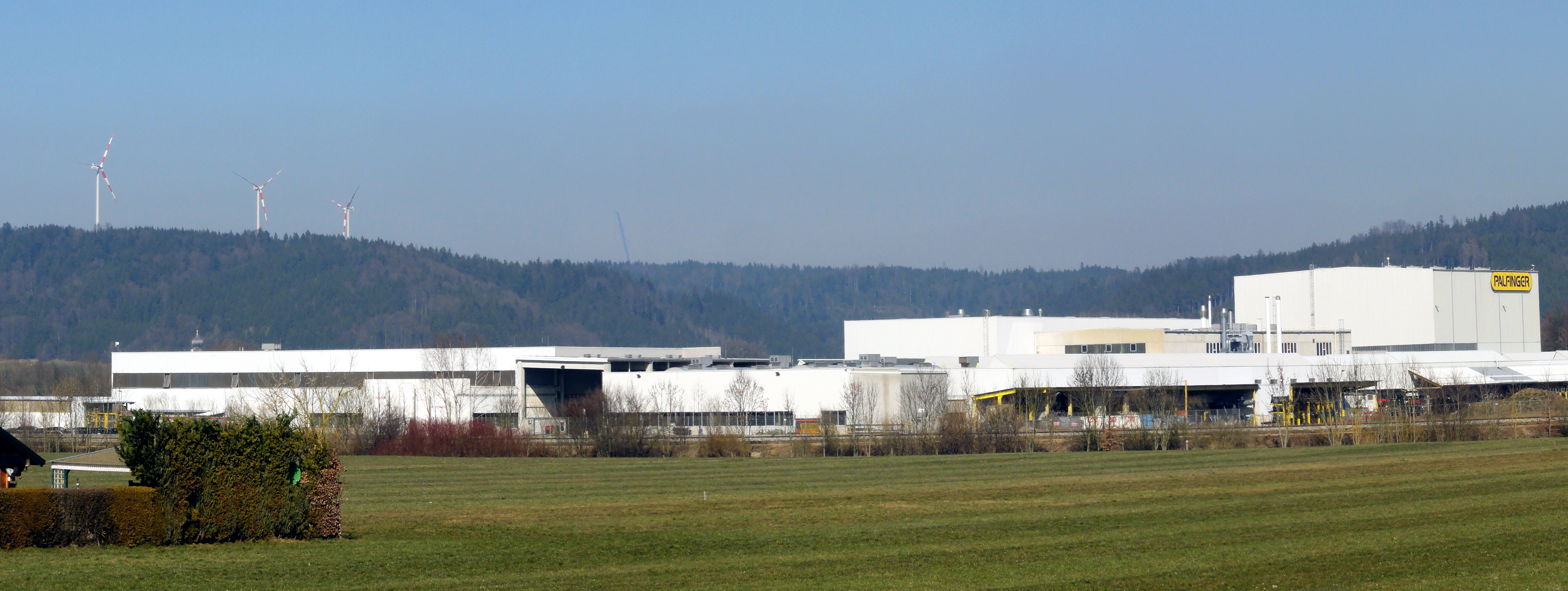 Westansicht des Palfingerwerkes in Lengau