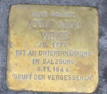Stolperstein für Adolf Aron Weiss in der Vierthalerstraße Nr. 5