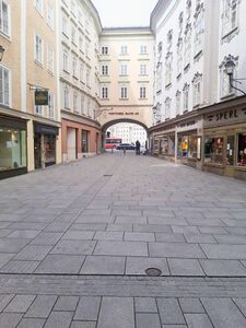 Der Rathausplatz am 19. März 2020