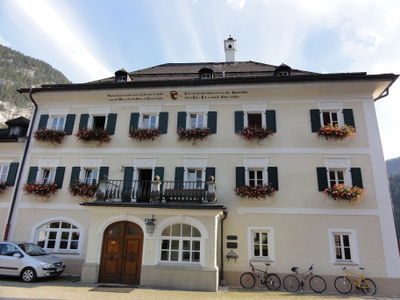 Schloss Oberain, Hauptgebäude mit Inschrift