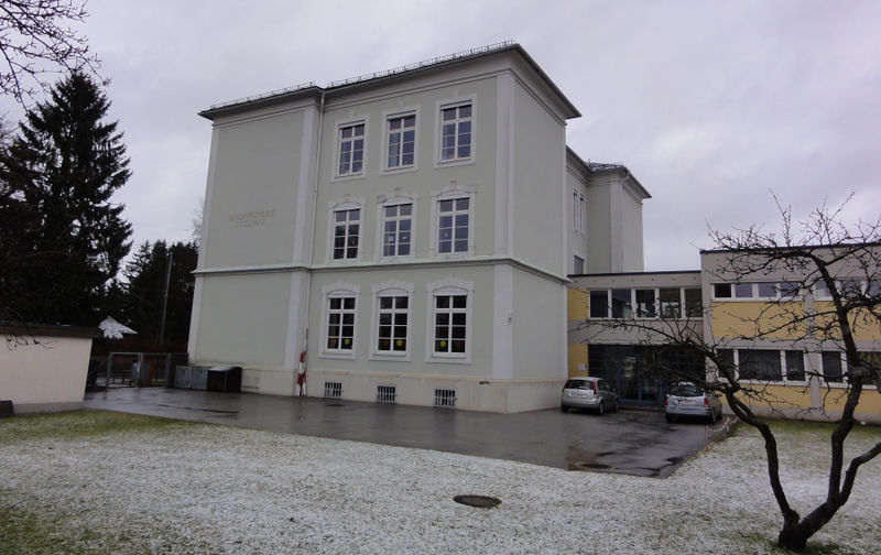 Datei:Volksschule Itzling.JPG