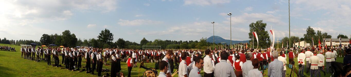 Festplatzimpression vom 25jährigen Bestandsjubiläum der Prangerschützenkompanie Leopoldskron-Moos im Juli 2011