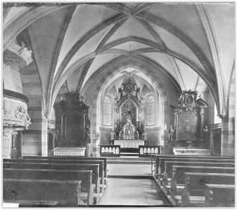 Die ursprüngliche Pfarrkirche in einer historische Aufnahme von 1916.