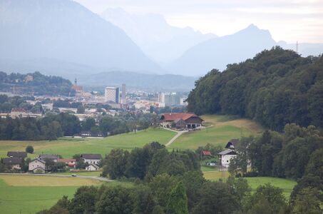 Weingartenbauer, früher bei Hallwang, jetzt zur Stadt Salzburg zugehörend