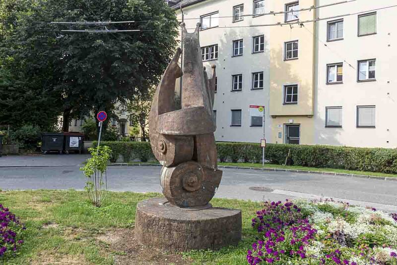 Datei:Magnus-Schneckenbrunnen-KT 260810 53416.jpg