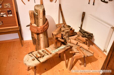 Aus der Sattlerei Fr. Oschlinger.