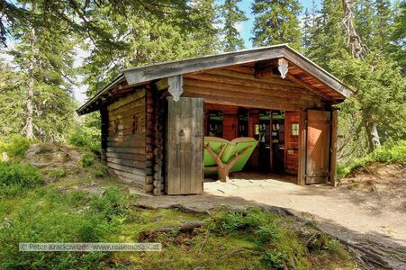 Hier die einzige größere Informationsstelle neben Schautafeln entlang des Weges.