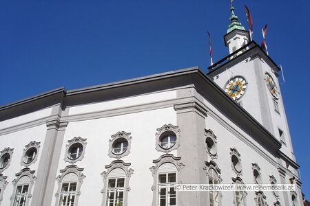 Das Rathaus mit dem Turm des Rathauses, Blick vom Rathaus.