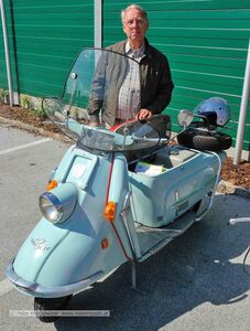 mit einer Heinkel Tourist, Baujahr 1965, traf Gerhard Torkarz aus Hallein ein.