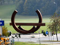 "Synchron" Skulptur im Kreisverkehr Lengfelden
