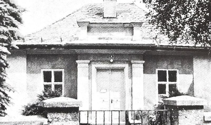 Datei:Molnarschule am Molnarplatz.jpg