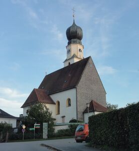 Wallfahrtskirche Maria Himmelfahrt in Ising, Gemeinde Chieming am Ostufer des Chiemsees gelegen.