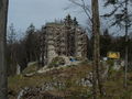 Ruine Thürndl (mit Gerüst am 18.4.2010) von Hallein kommend