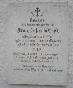 Grabtafel für den ersten Pfarrer von Nußdorf