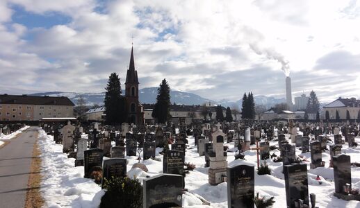 Halleiner Friedhof in Burgfried, südöstliche Ansicht.