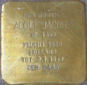 Stolperstein für Adolf Jacoby in der Hubert-Sattler-Gasse Nr. 13