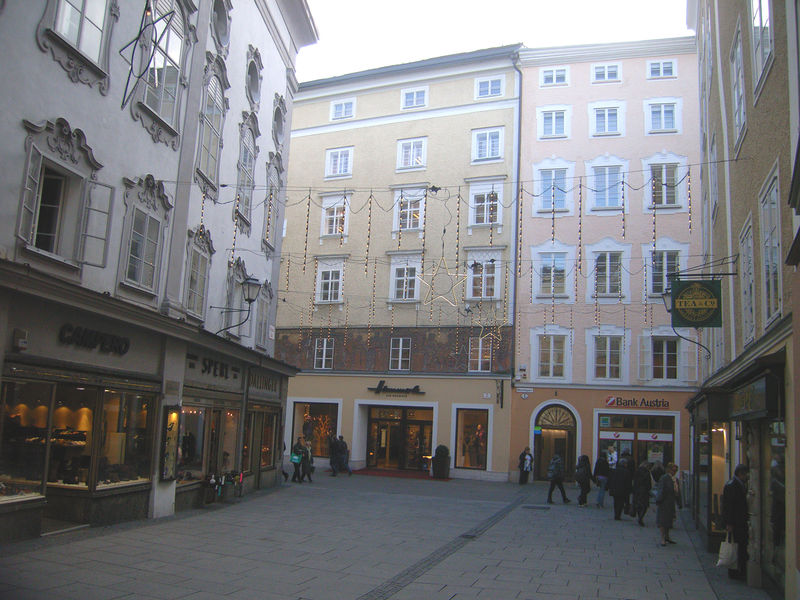 Datei:Rathausplatz 076 heller.jpg