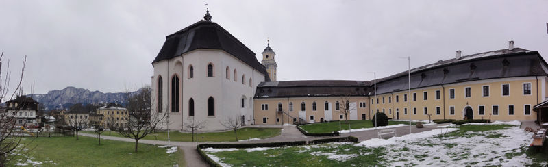 Datei:Basilika-Hinterseite.JPG