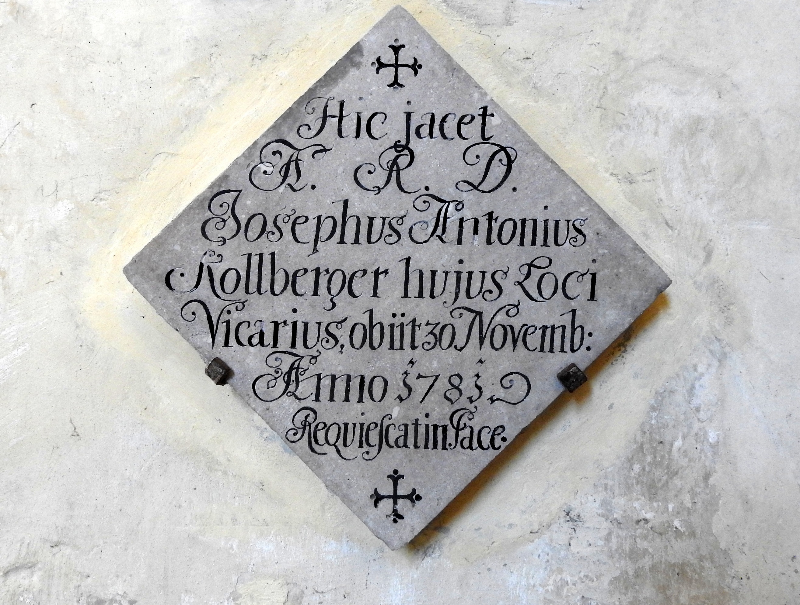 Gedenkstein für einen Priester, der im 18. Jahrhundert in Bad Gastein als Vikar tätig war