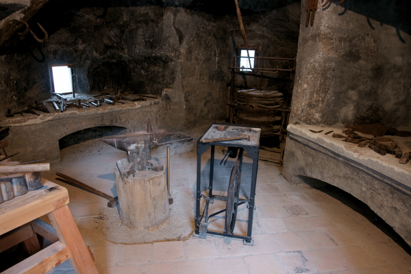 Datei:Hohensalzburg Schmiede.jpg