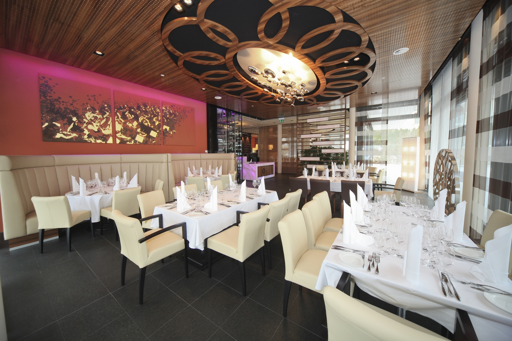 Restaurant innen.jpg