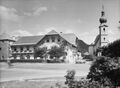 Gasthof Schorn Wallfahrtskirche St. Leonhard Grödig.jpg