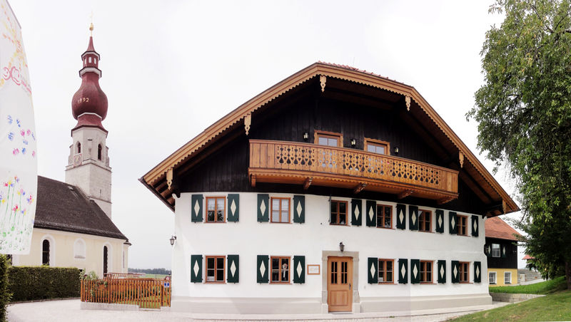 Datei:Mesnergut Hallwang.JPG