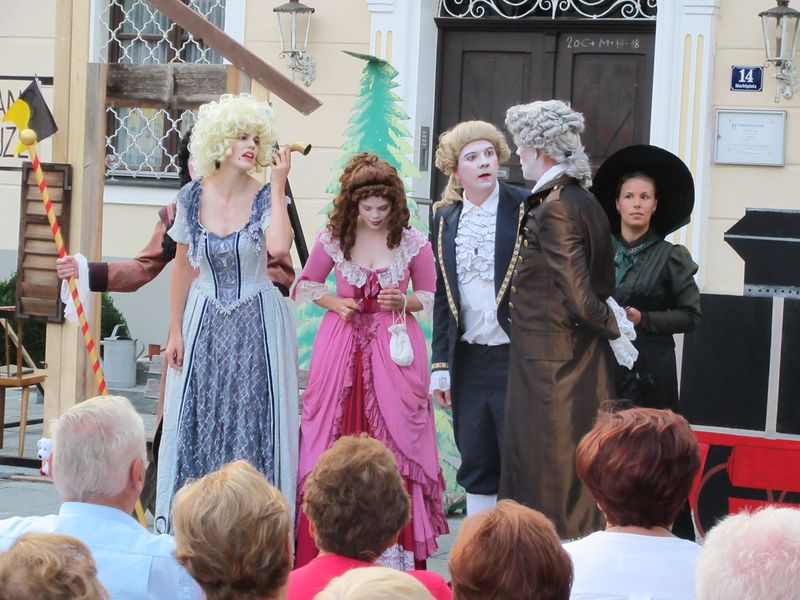 Datei:Theater 2018.JPG