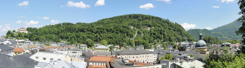 Datei:Kapuzinerberg-Pano 18.5.2011.JPG