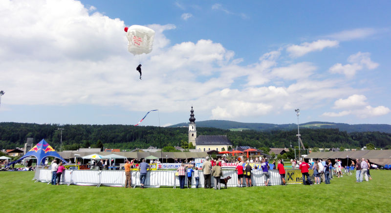 Datei:Im Landeanflug.JPG