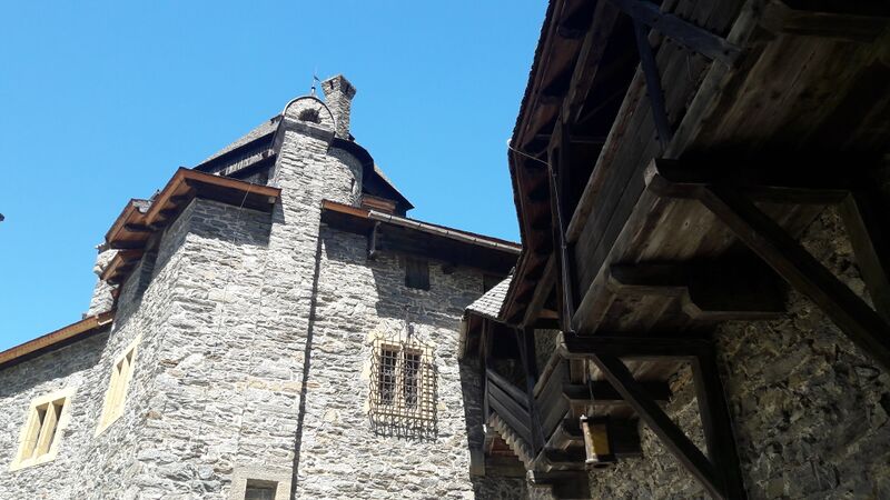 Datei:Burg Finstergrün 1 (10).jpg