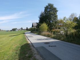 Bergstraße (Henndorf am Wallersee).jpg