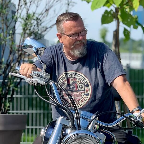 Datei:Alex Januschewsky 2021.jpeg