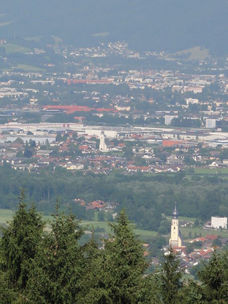 Datei:Nachbarkirchen Feldkirchen und Siezenheim.JPG