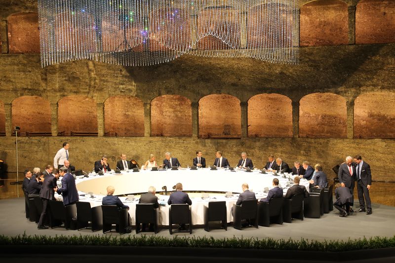 Datei:EU Gipfel Festspielhaus 02.jpg