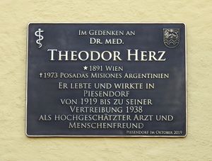 Dr.Herz-Gedächtnistafel-1.JPG