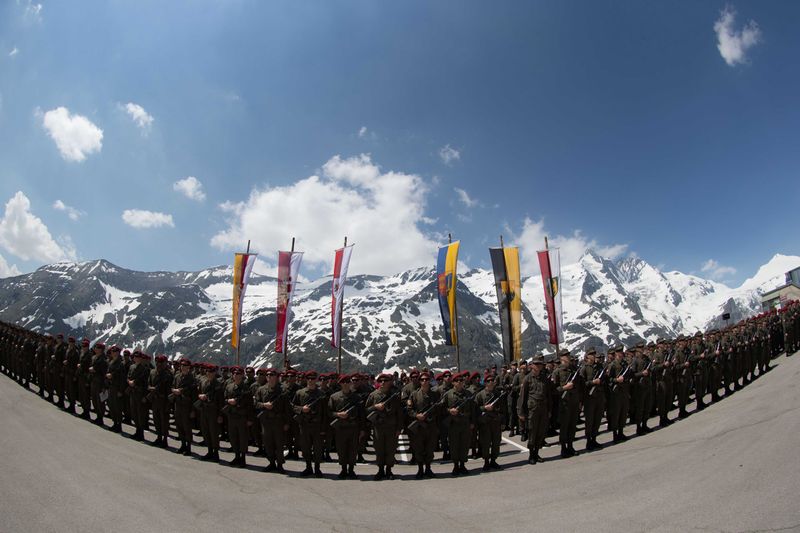 Datei:Grossglockner Angelobung 08.jpg