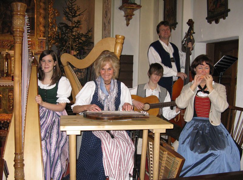 Datei:Familienmusik Eder-Hutter.jpg