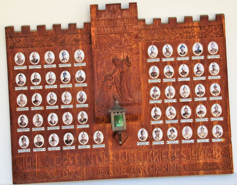 Datei:Gedenktafel Anthering.jpeg