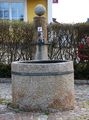 Dorfbrunnen Lamprechtshausen.jpeg