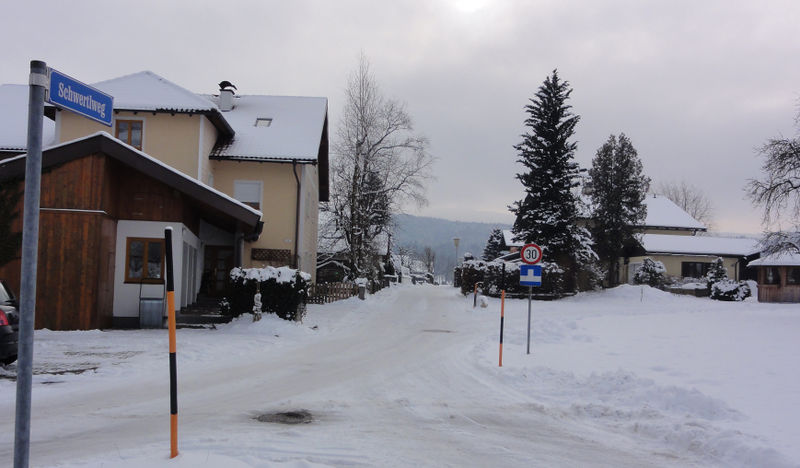 Datei:Schwertlweg, Nordzufahrt.jpg