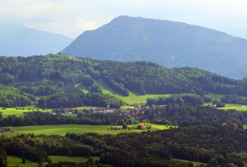 Datei:Mühlgrub und Hof.jpg