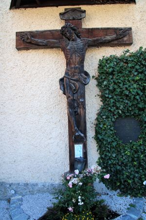 Friedhofkreuz Anthering.jpeg