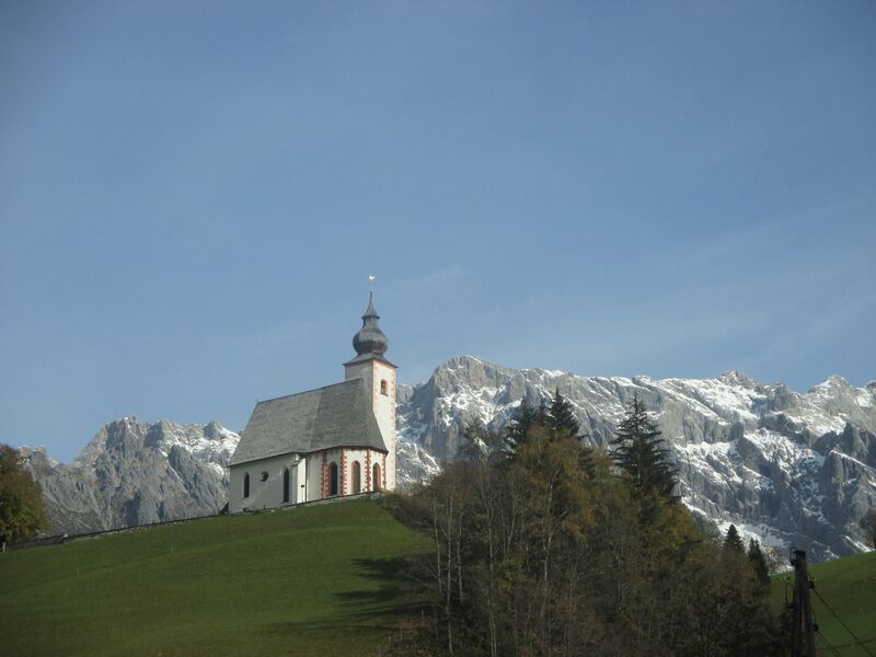Datei:Dienten Pfarrkirche 02.JPG