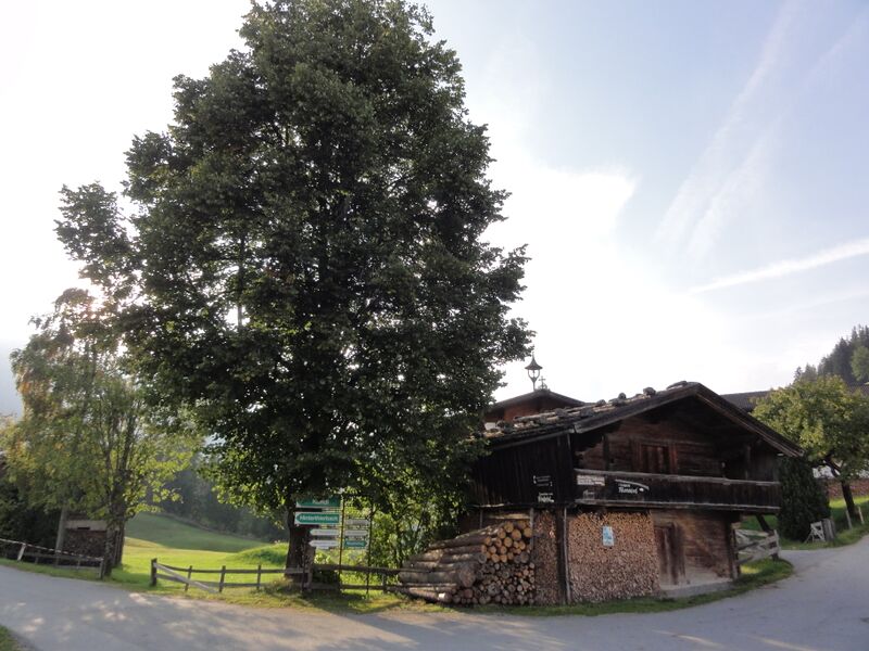 Datei:Ortsimpression von Thierbach .JPG